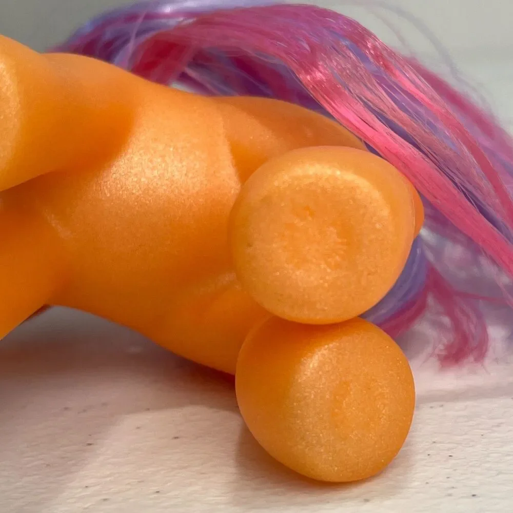 VTG G3 My Little Pony Sew-and-So Orange Purple Pink Button Hasbro 2004 - Flaw